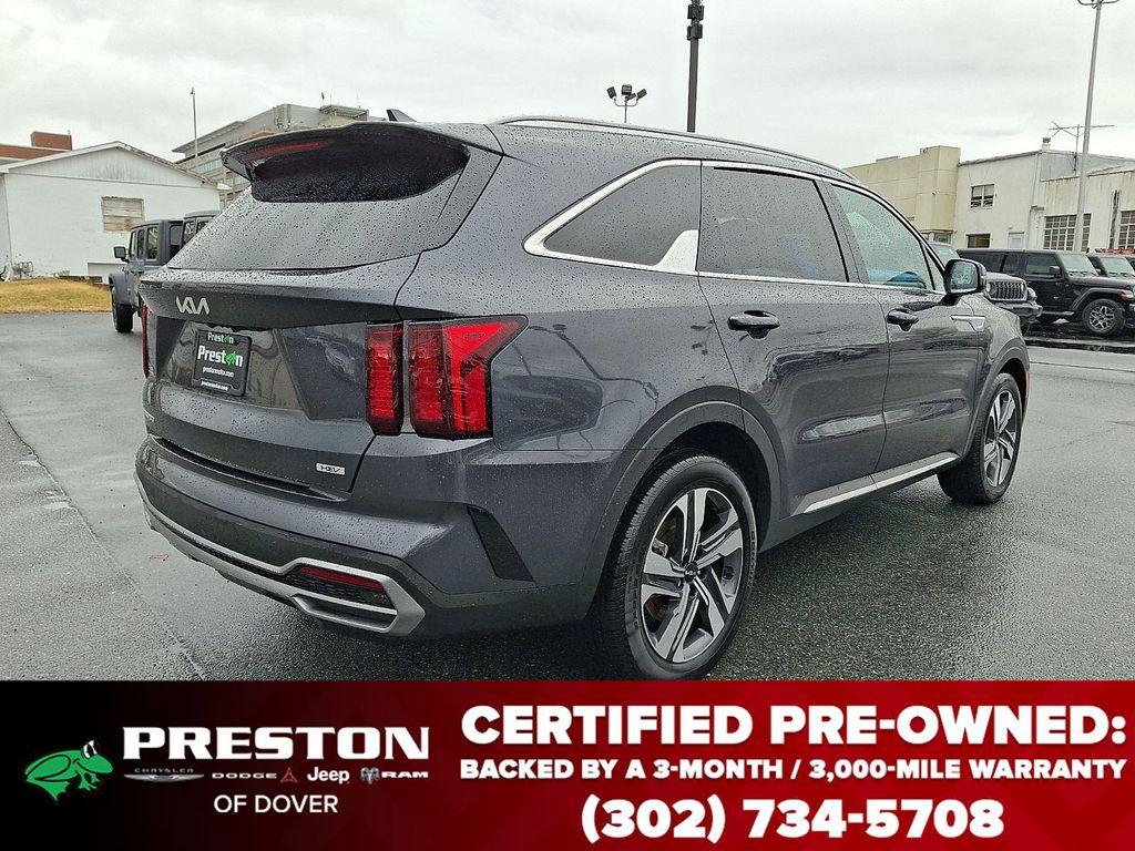 used 2023 Kia Sorento Hybrid car, priced at $28,899