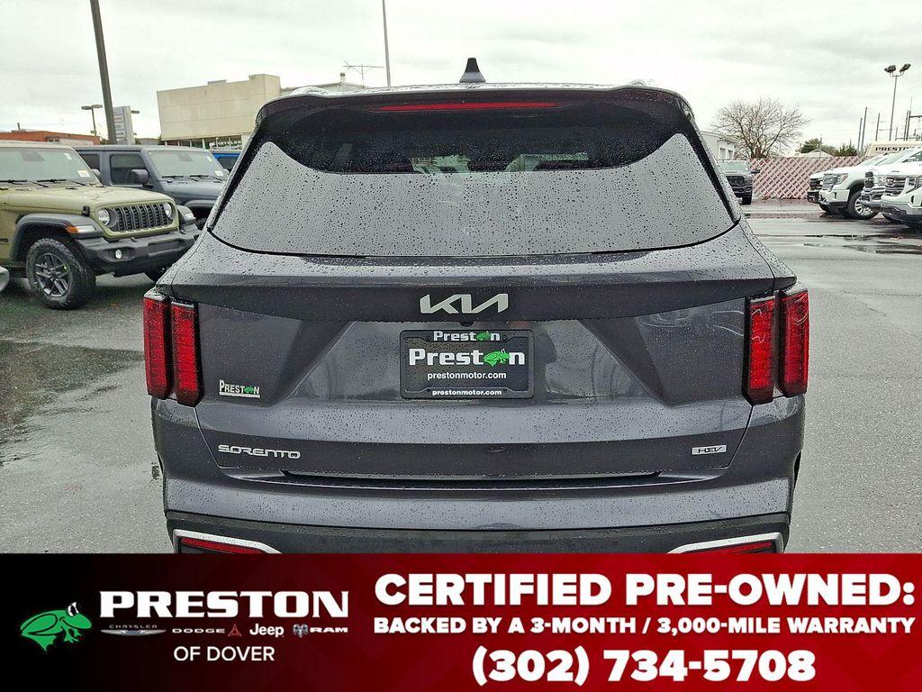 used 2023 Kia Sorento Hybrid car, priced at $28,899