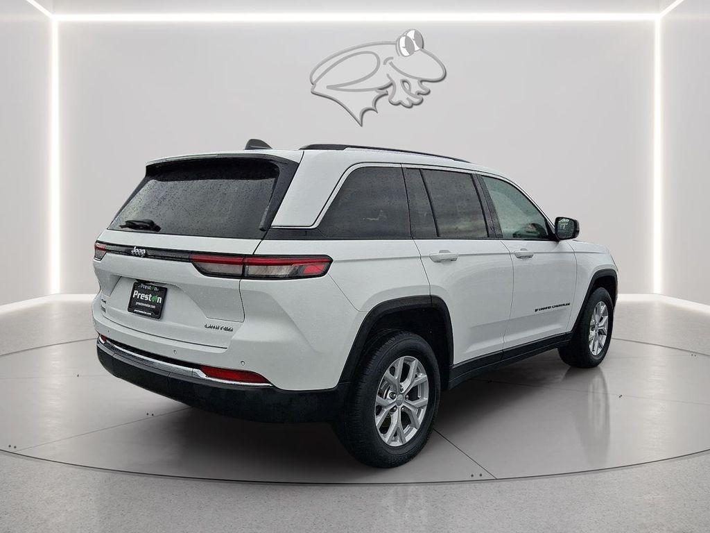 used 2024 Jeep Grand Cherokee car, priced at $28,000
