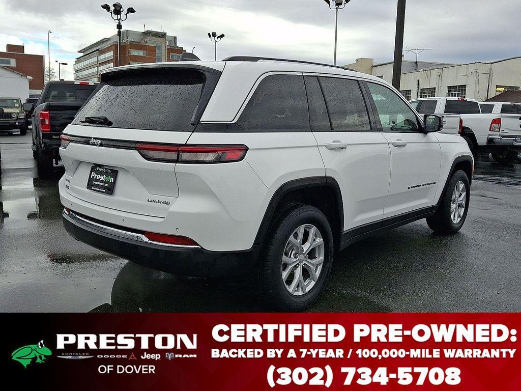 used 2024 Jeep Grand Cherokee car, priced at $32,895
