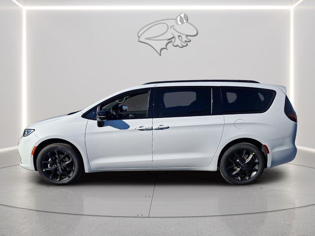 new 2026 Chrysler Pacifica car, priced at $51,034