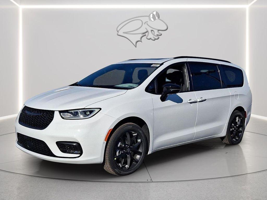 new 2026 Chrysler Pacifica car, priced at $51,235