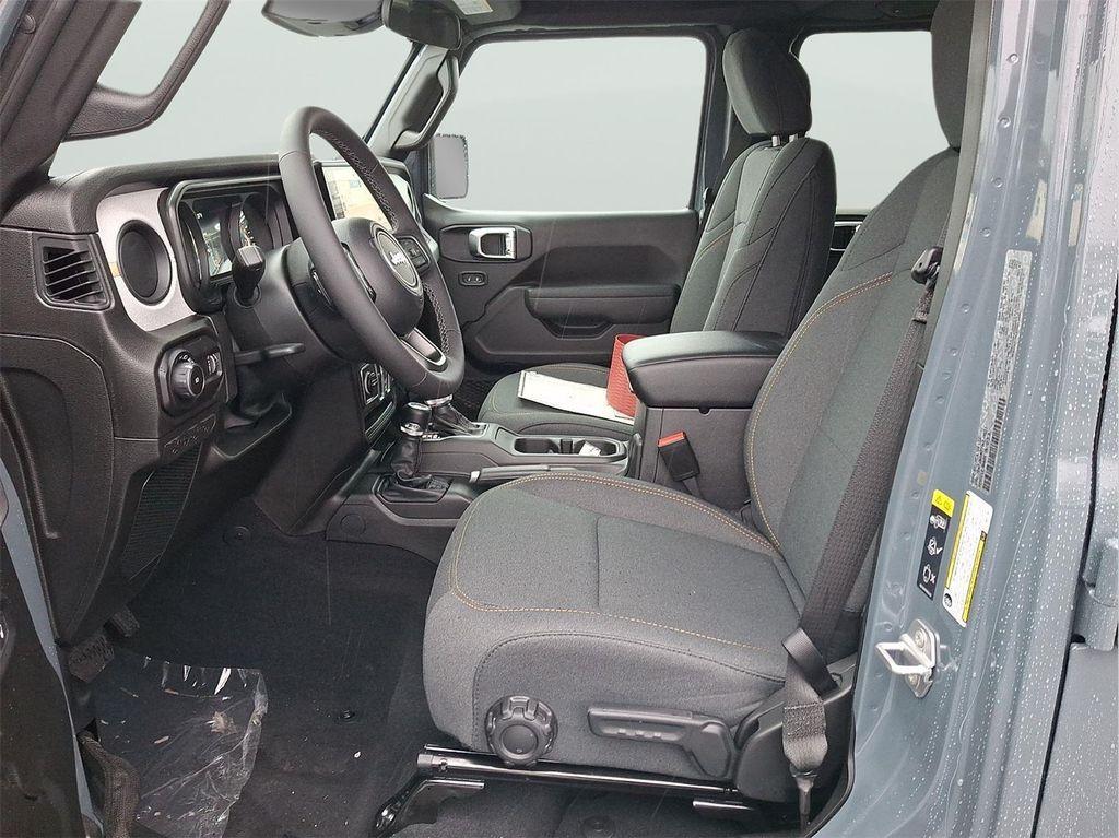 new 2026 Jeep Wrangler car, priced at $46,384