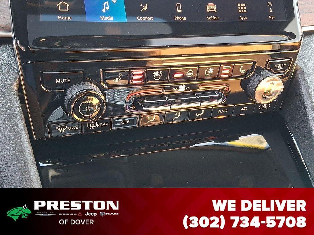 new 2025 Jeep Grand Cherokee car, priced at $54,735