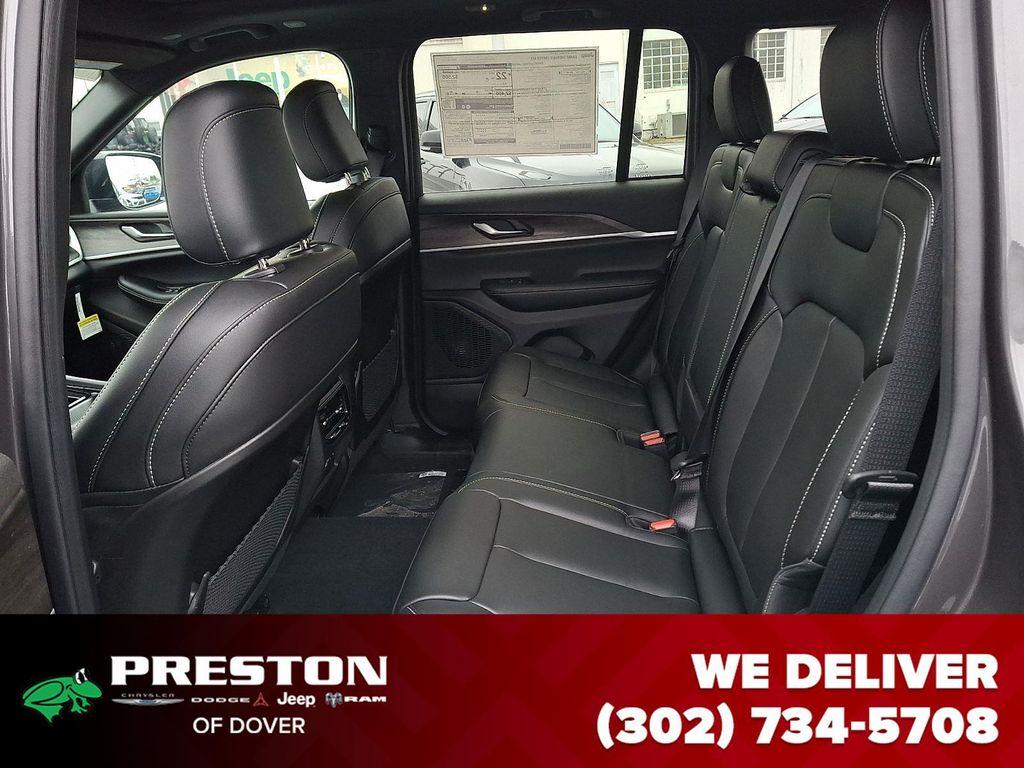 new 2025 Jeep Grand Cherokee car, priced at $48,415