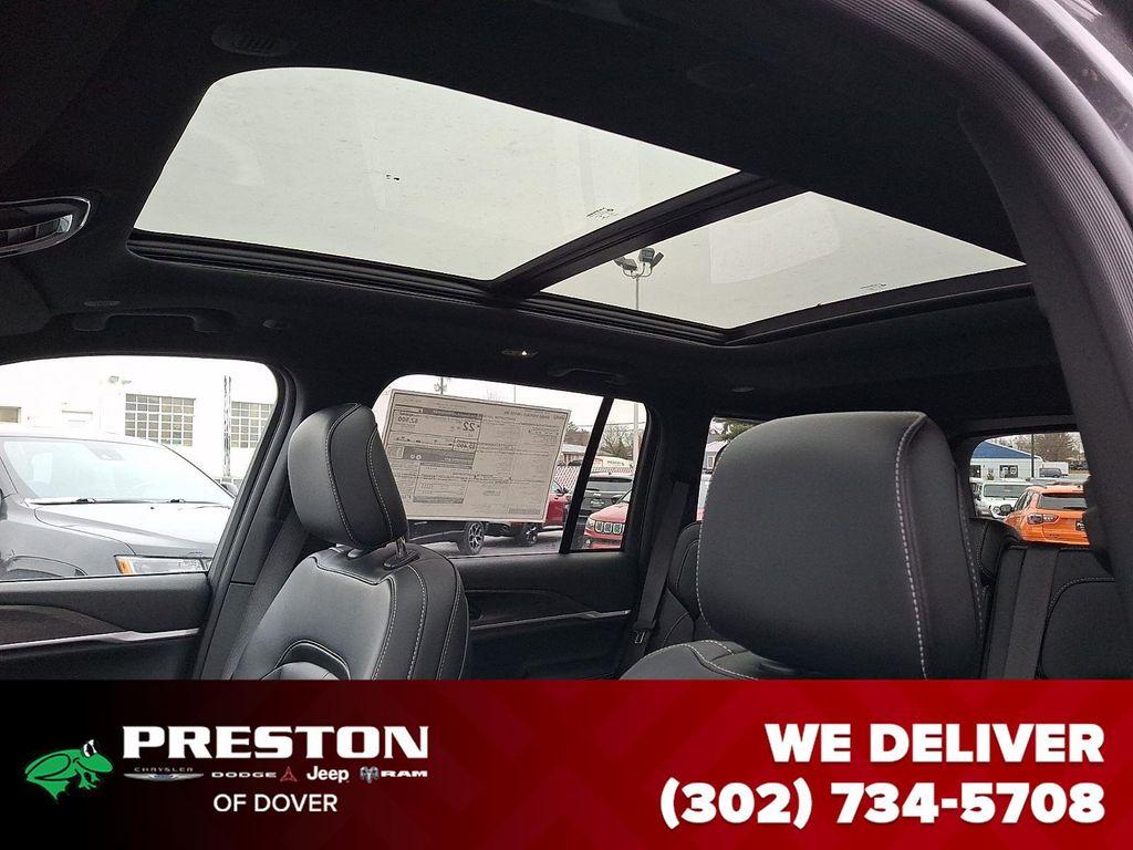 new 2025 Jeep Grand Cherokee car, priced at $48,415