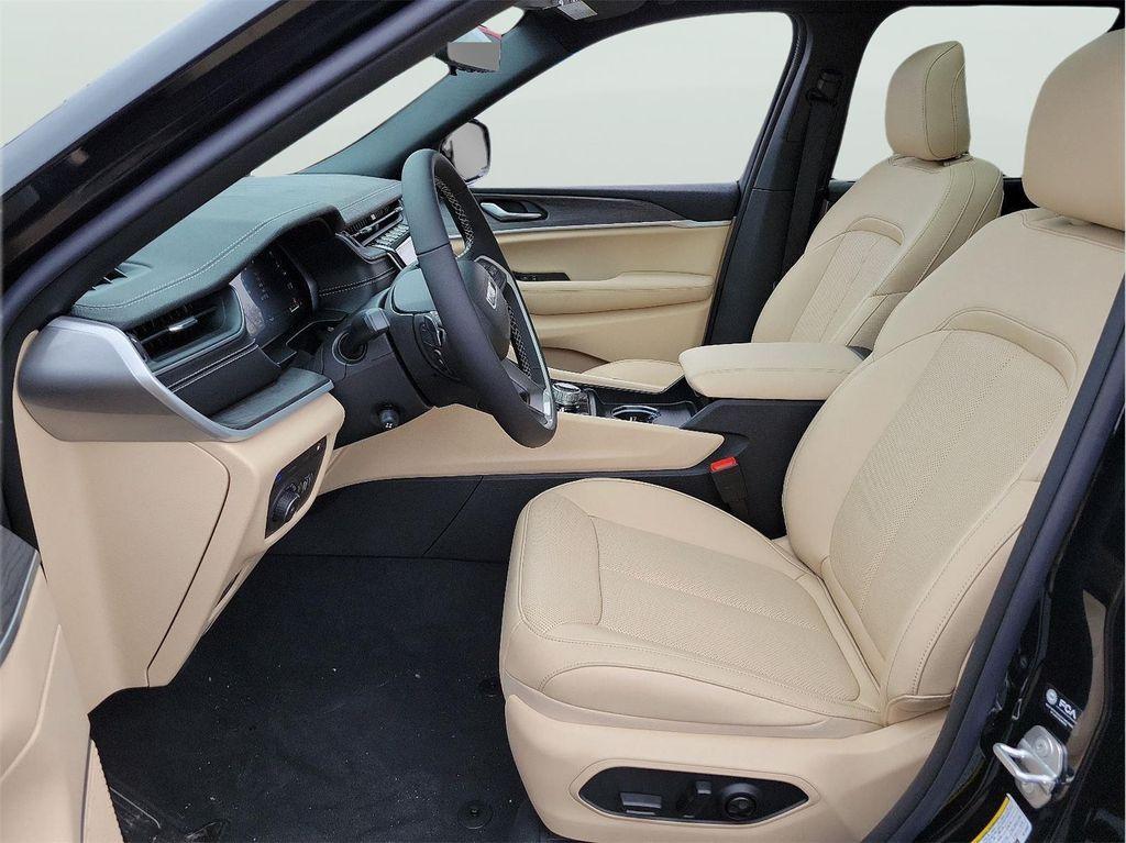 new 2024 Jeep Grand Cherokee 4xe car, priced at $42,294