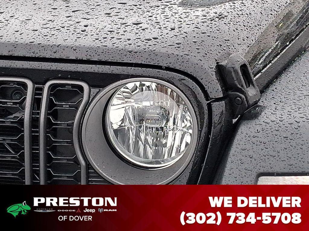 new 2026 Jeep Wrangler car, priced at $46,585