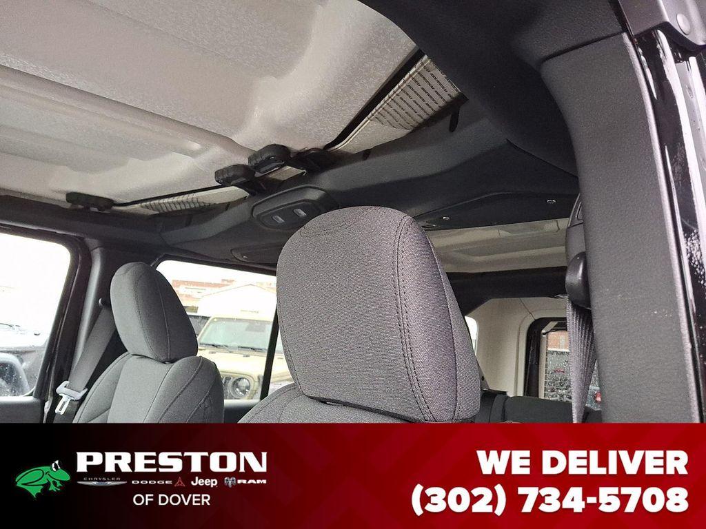 new 2026 Jeep Wrangler car, priced at $46,585