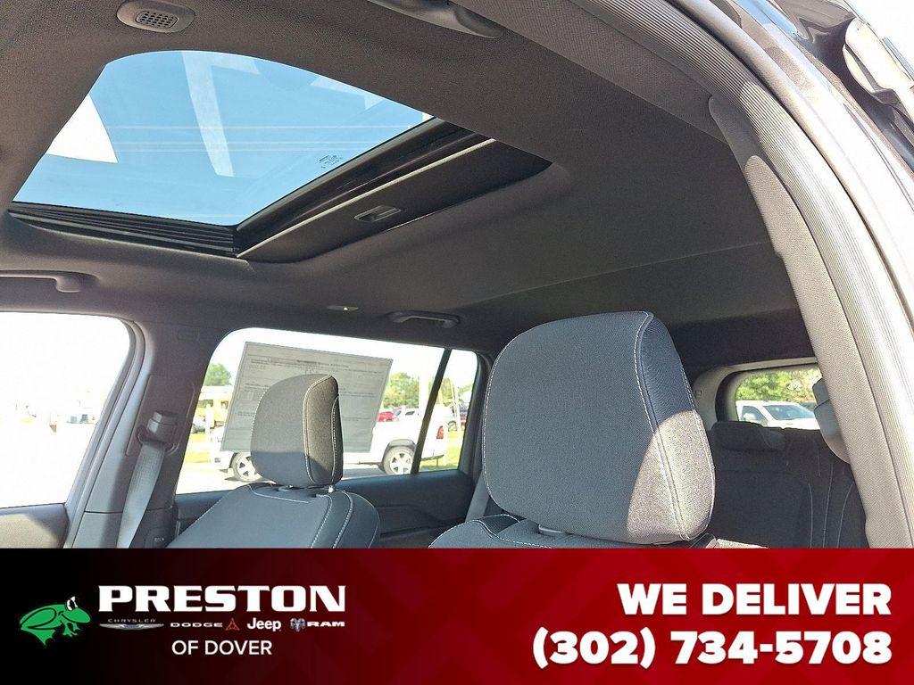 new 2025 Jeep Grand Cherokee L car, priced at $47,144