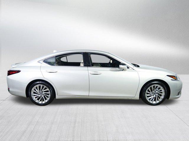 used 2021 Lexus ES 300h car, priced at $30,500