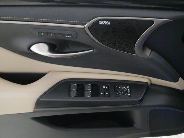 used 2021 Lexus ES 300h car, priced at $30,500