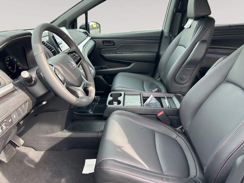 new 2026 Honda Odyssey car, priced at $46,335