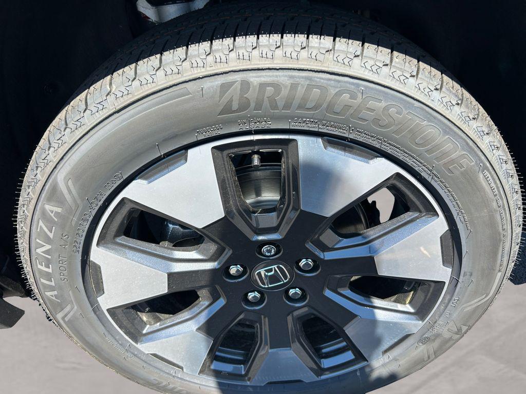 new 2026 Honda Pilot car, priced at $55,445