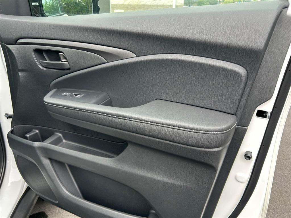 new 2025 Honda Ridgeline car, priced at $42,000