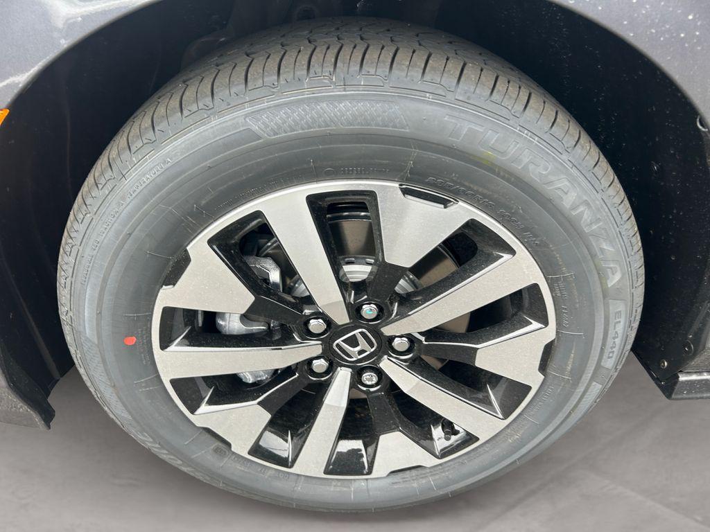 new 2026 Honda Odyssey car, priced at $44,290