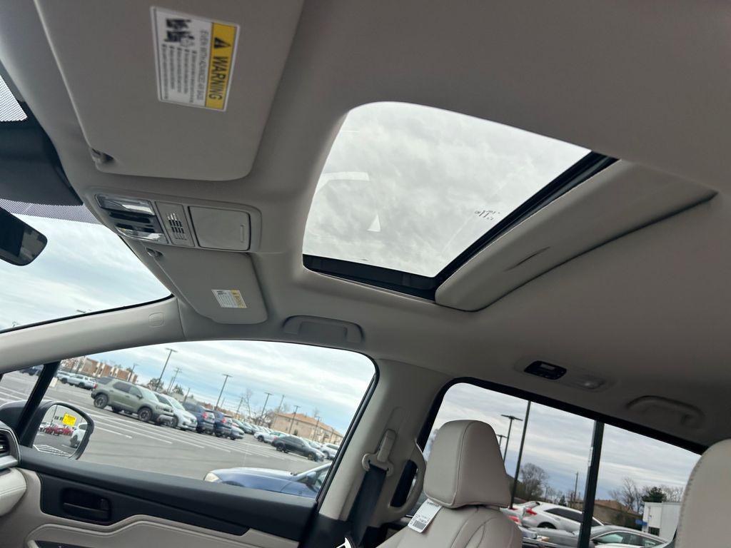 new 2026 Honda Odyssey car, priced at $44,290