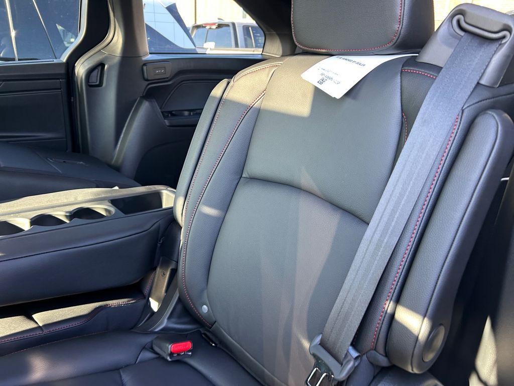 new 2026 Honda Odyssey car, priced at $45,390