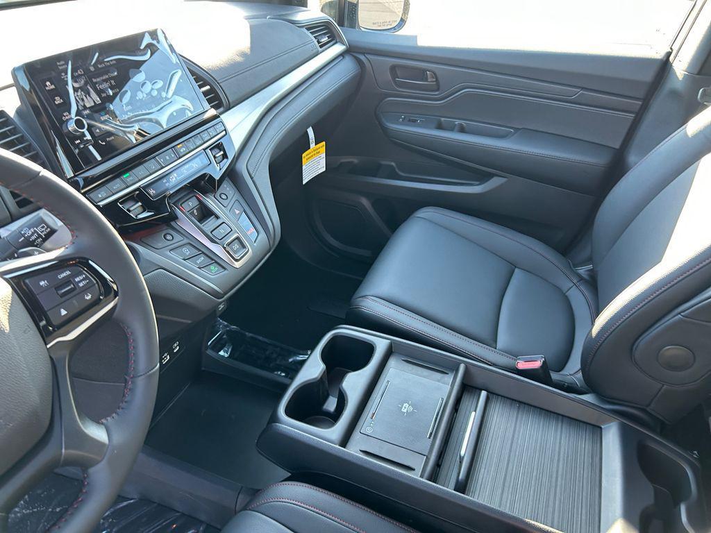 new 2026 Honda Odyssey car, priced at $45,390