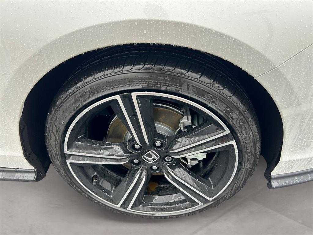 new 2025 Honda Accord Hybrid car, priced at $35,305