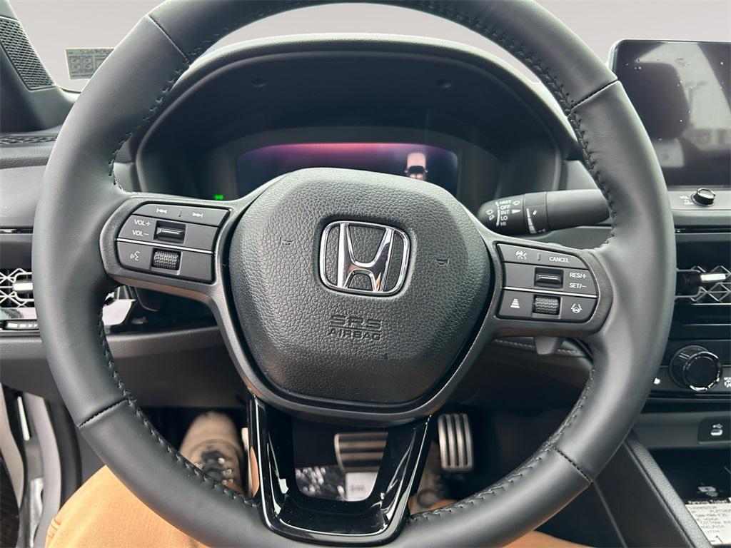 new 2025 Honda Accord Hybrid car, priced at $35,305