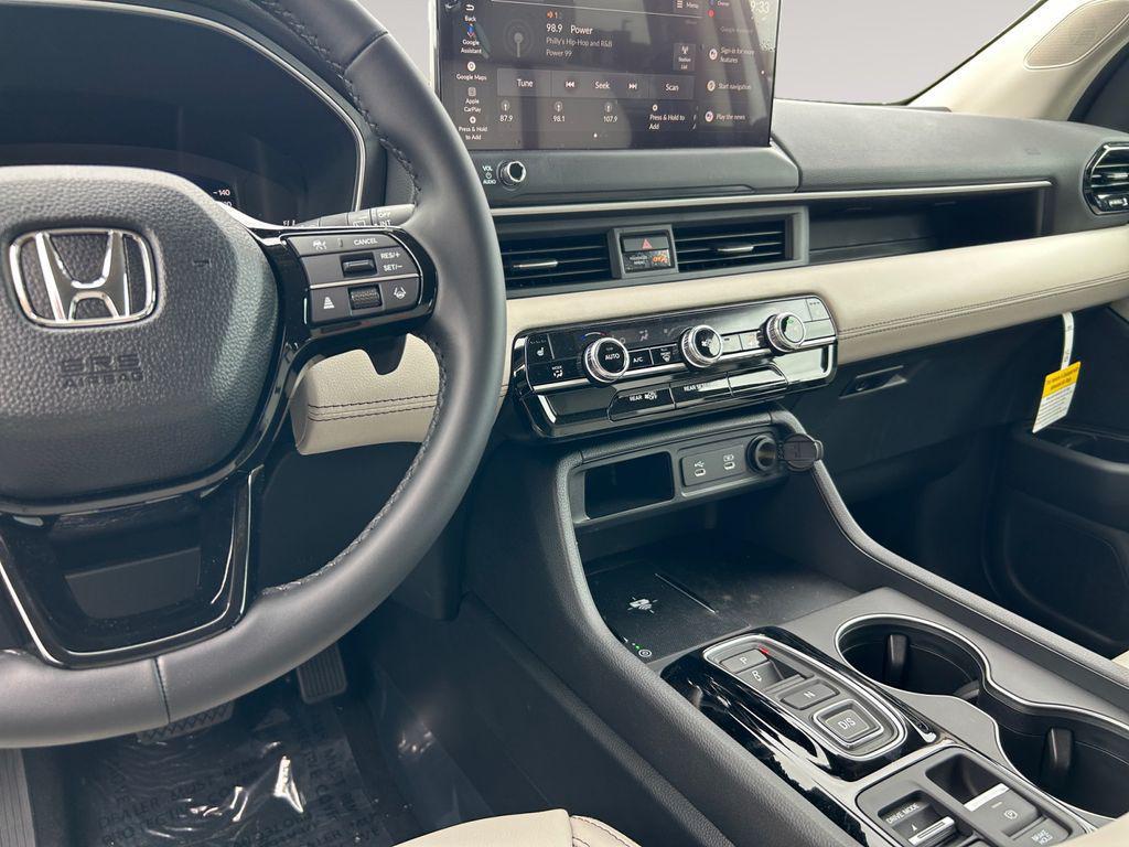 new 2026 Honda Pilot car, priced at $50,225