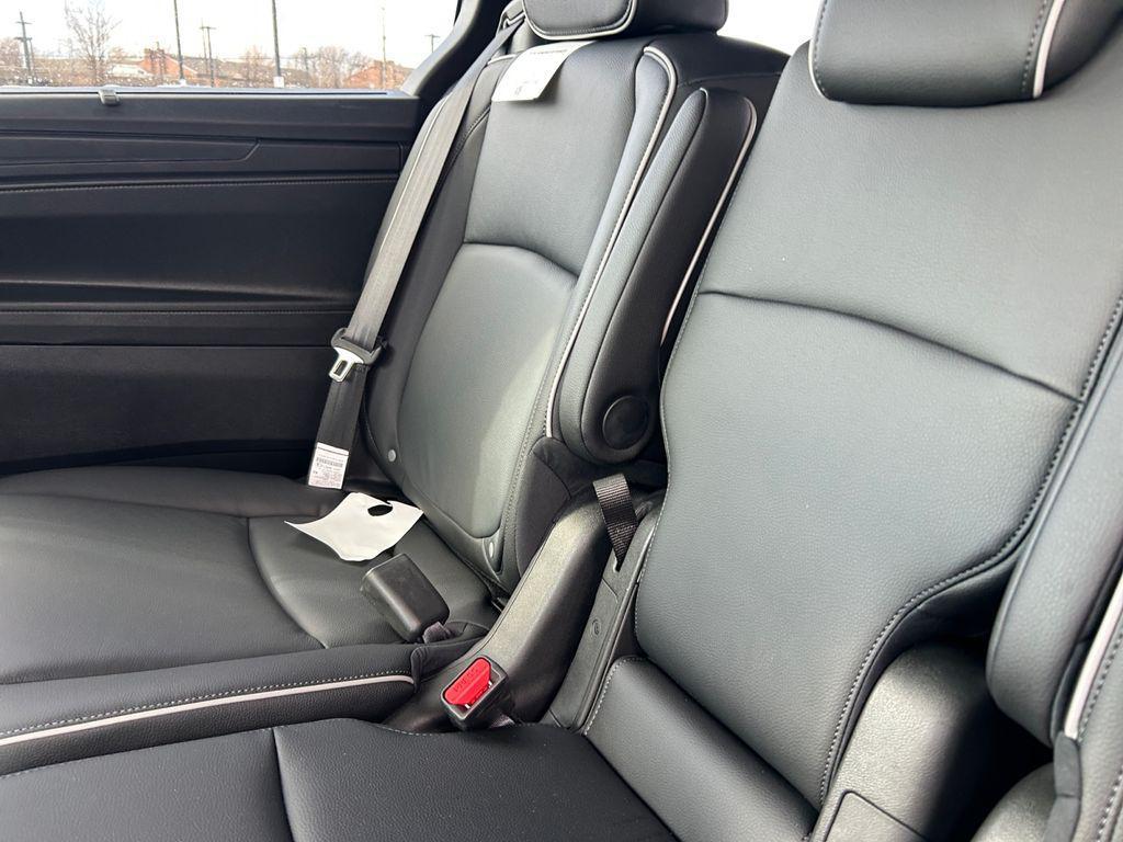 new 2026 Honda Odyssey car, priced at $48,990