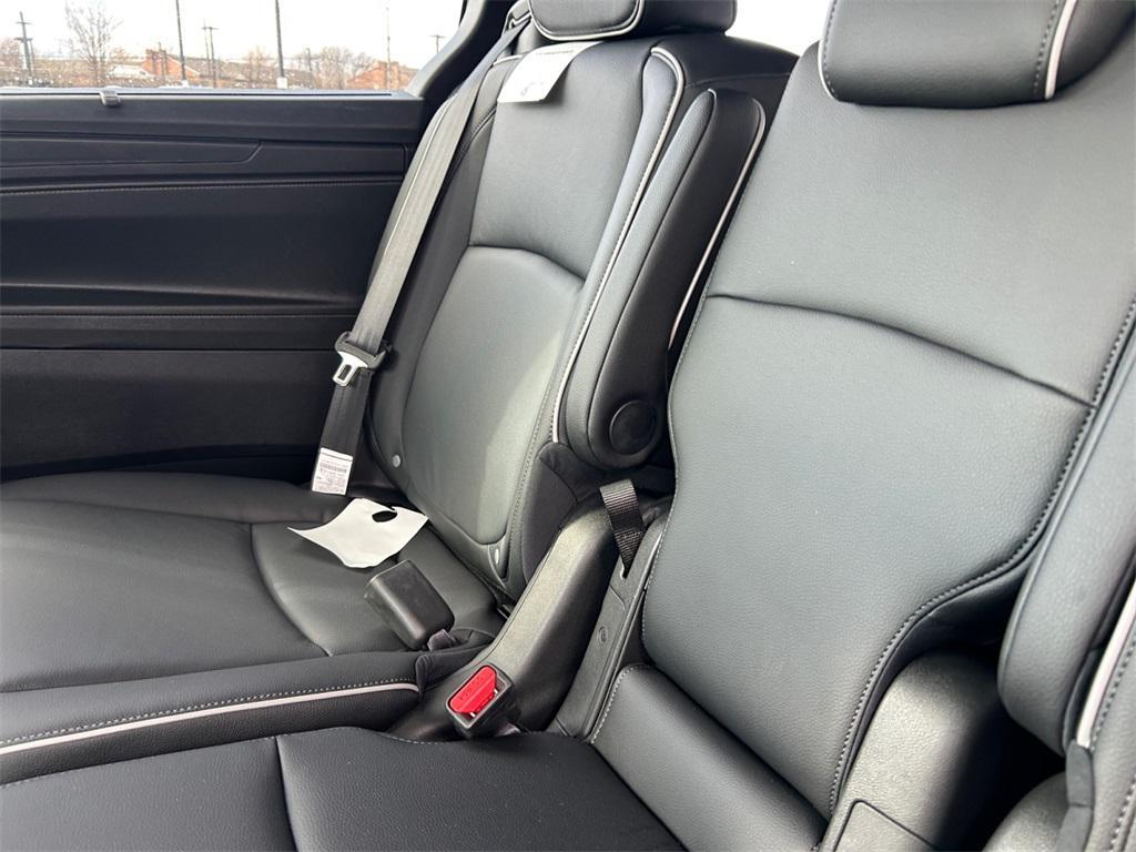 new 2026 Honda Odyssey car, priced at $48,990