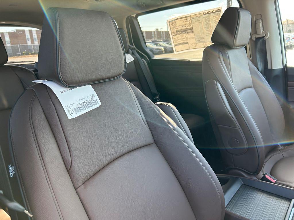 new 2026 Honda Odyssey car, priced at $49,445