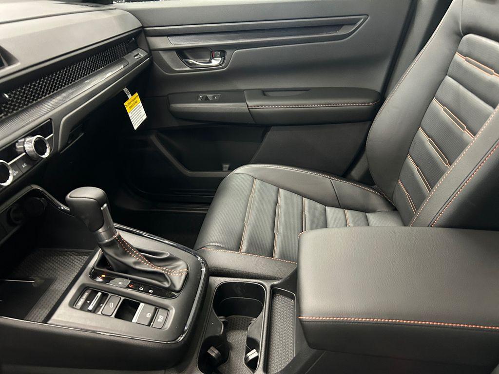 new 2026 Honda CR-V Hybrid car, priced at $41,675