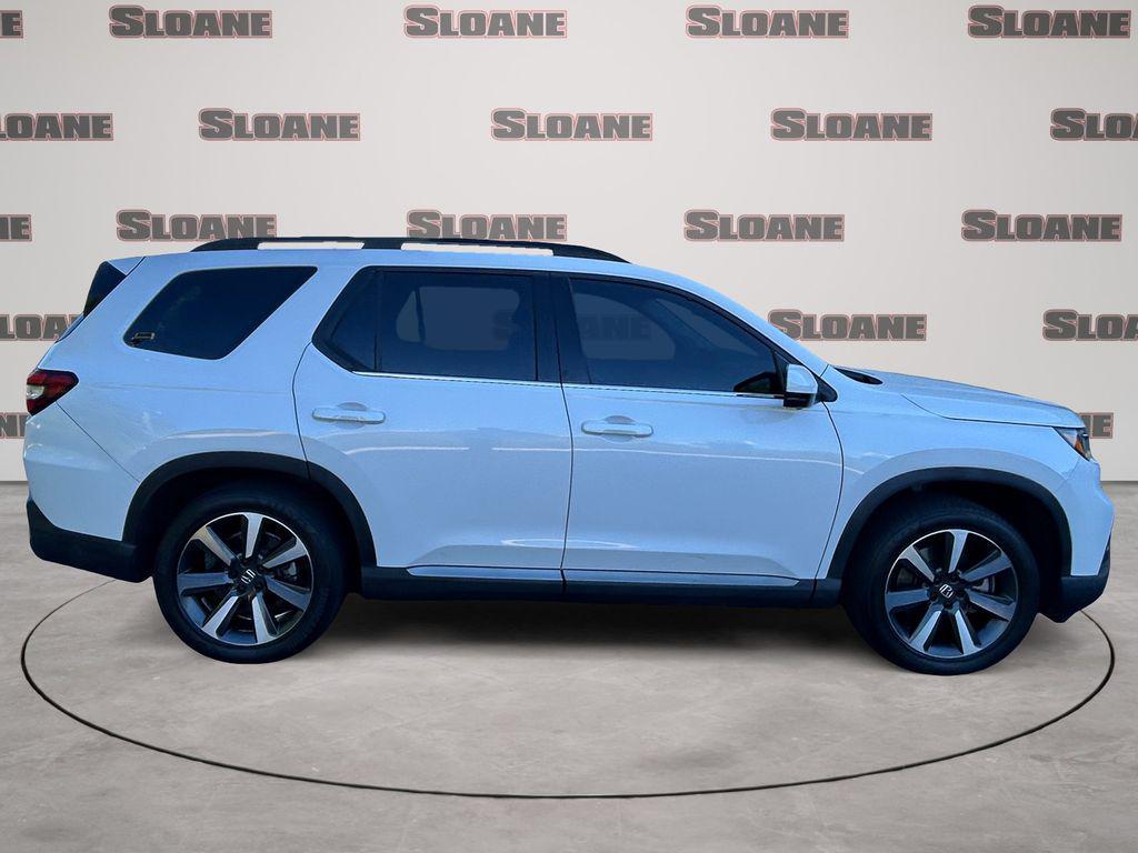 used 2023 Honda Pilot car, priced at $42,979