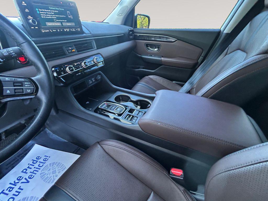 used 2023 Honda Pilot car, priced at $42,979