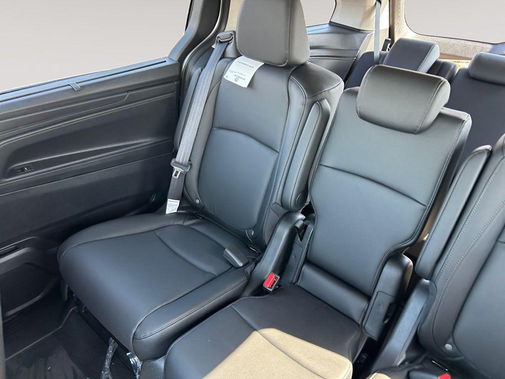 new 2026 Honda Odyssey car, priced at $45,685