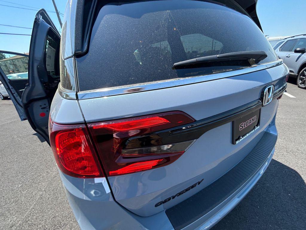 new 2026 Honda Odyssey car, priced at $46,335