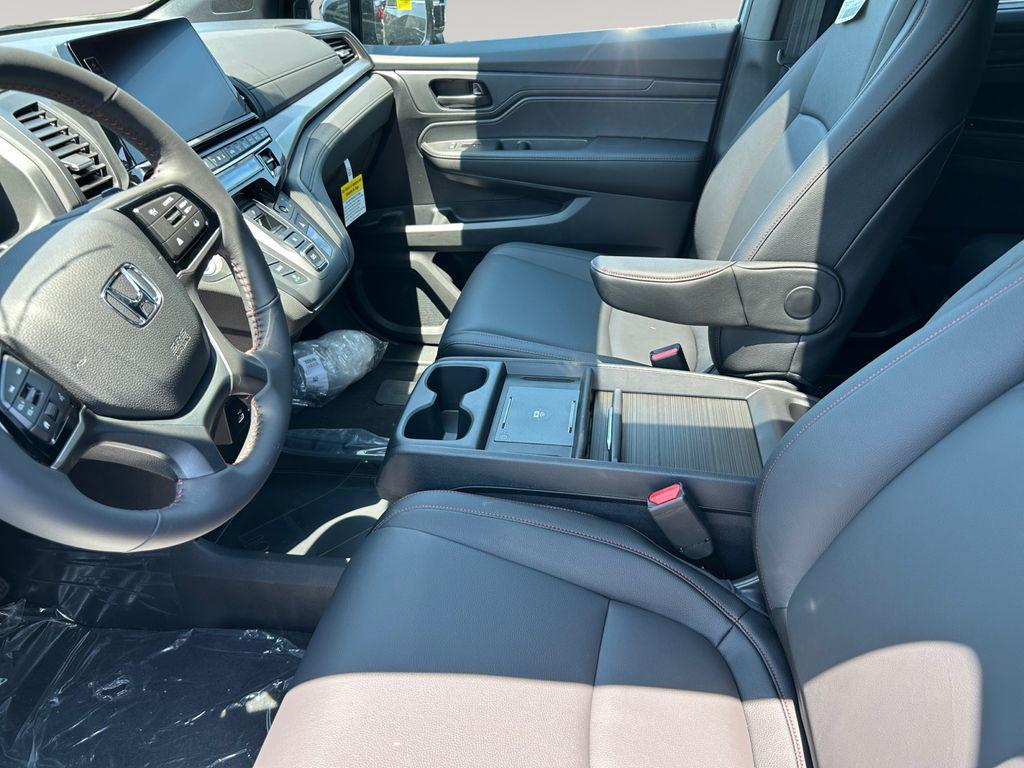 new 2026 Honda Odyssey car, priced at $46,335
