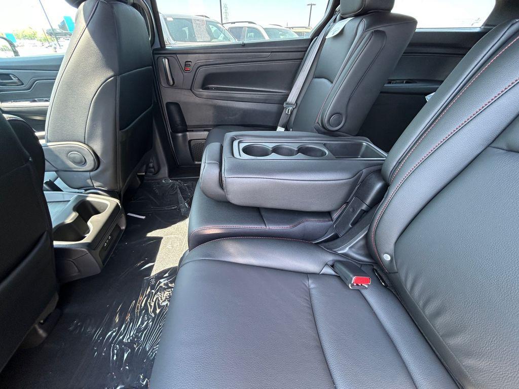 new 2026 Honda Odyssey car, priced at $46,335