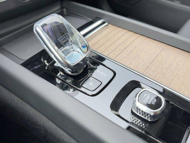 new 2026 Volvo XC60 car, priced at $56,885