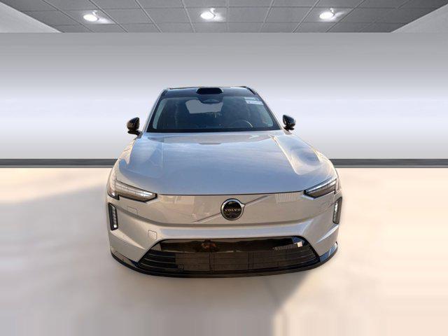 new 2025 Volvo EX90 car, priced at $83,901