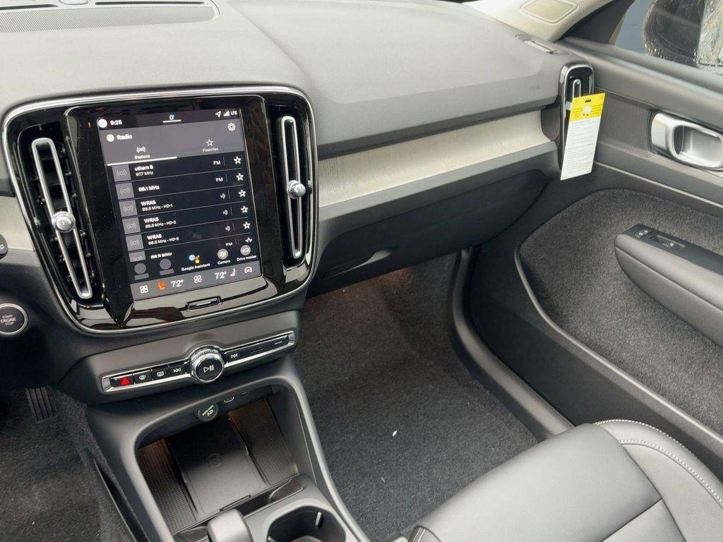 used 2026 Volvo XC40 car, priced at $35,396