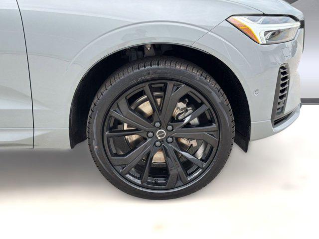 new 2026 Volvo XC60 Plug-In Hybrid car, priced at $65,978