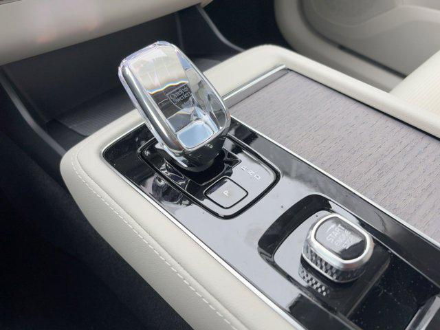 new 2026 Volvo XC90 Plug-In Hybrid car, priced at $85,745