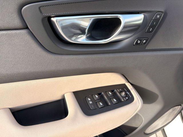 new 2026 Volvo XC60 Plug-In Hybrid car, priced at $69,405