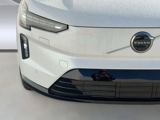 new 2025 Volvo EX90 car, priced at $78,381