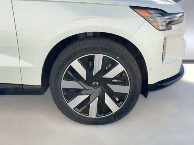 new 2025 Volvo EX90 car, priced at $78,381