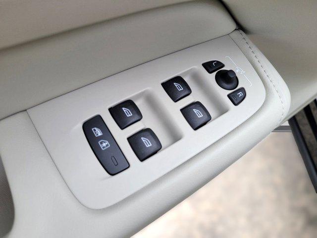 new 2024 Volvo XC60 car, priced at $54,035