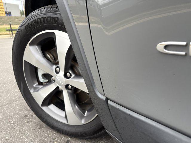 used 2021 Jeep Cherokee car, priced at $19,992