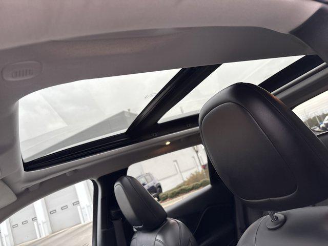 used 2021 Jeep Cherokee car, priced at $19,992