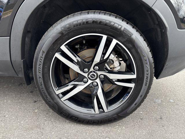 used 2025 Volvo XC40 car, priced at $29,900