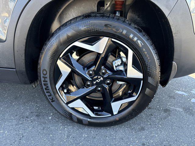 used 2025 Kia Seltos car, priced at $25,491