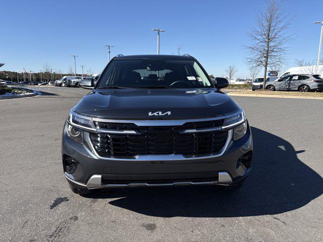 used 2025 Kia Seltos car, priced at $25,491